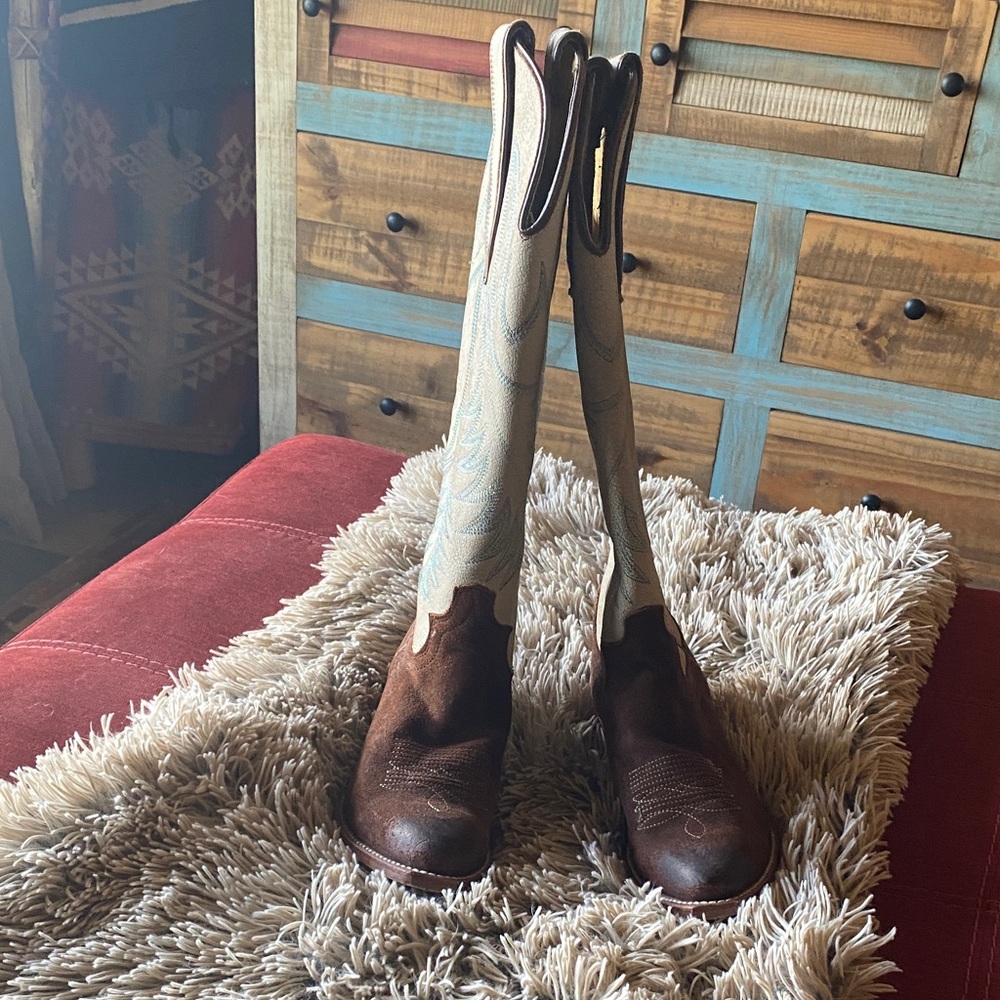 Rustic Brown Western Boots